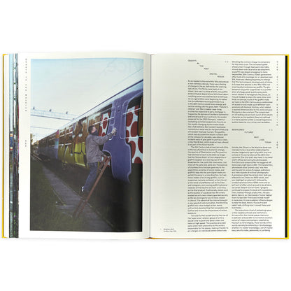 Ghosts In The Machine: The Hauntology of Graﬃti and Rave Culture